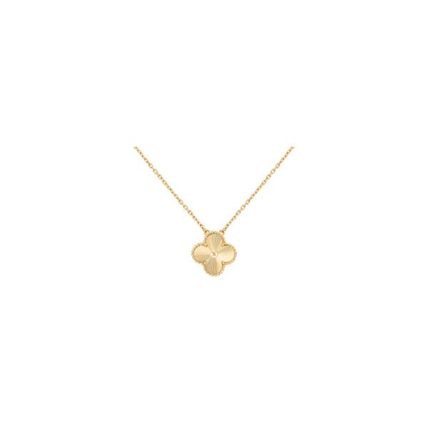 VCA Vintage Alhambra pendant
